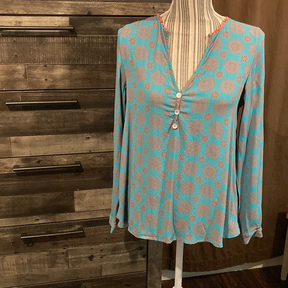 Lucy Lucy Love Boutique LS Dress Blouse-awesome colors, size is Large